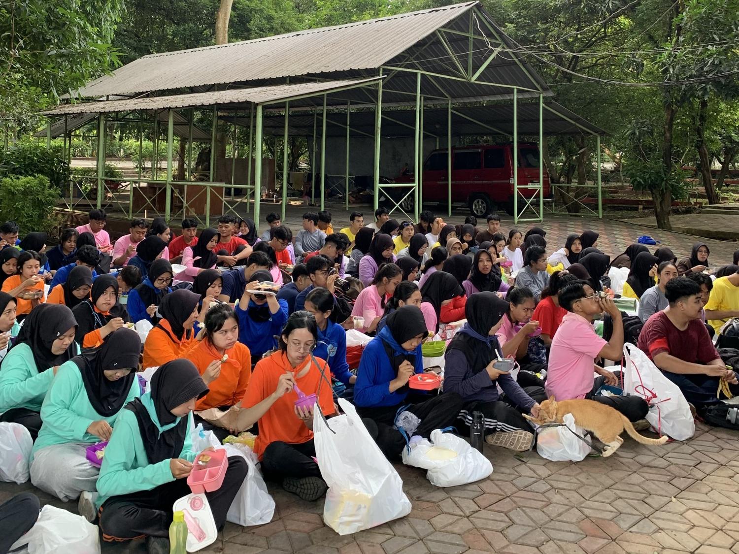 Makan Siang Peserta